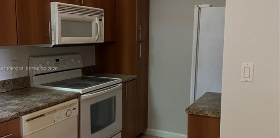 Condo in Delray Beach, Florida, 1 bedroom  № 2043278