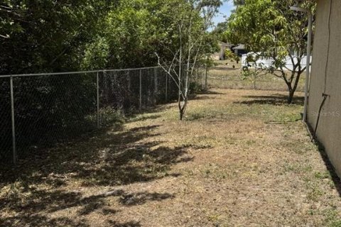 House in Lehigh Acres, Florida 3 bedrooms, 135.45 sq.m. № 1675992 - photo 9