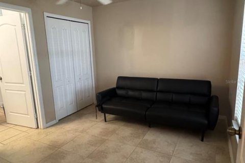 House in Lehigh Acres, Florida 3 bedrooms, 135.45 sq.m. № 1675992 - photo 19