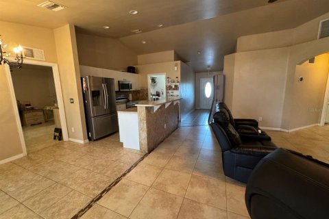 House in Lehigh Acres, Florida 3 bedrooms, 135.45 sq.m. № 1675992 - photo 10
