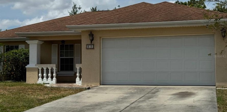 House in Lehigh Acres, Florida 3 bedrooms, 135.45 sq.m. № 1675992