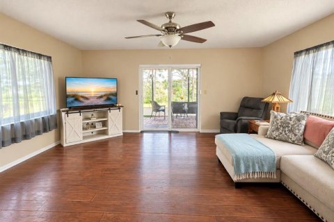 Villa ou maison à vendre à Spring Hill, Floride: 2 chambres, 121.24 m2 № 2356480 - photo 9