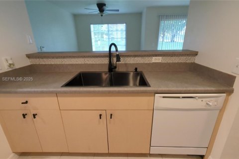 Condo in West Palm Beach, Florida, 1 bedroom  № 1993504 - photo 3