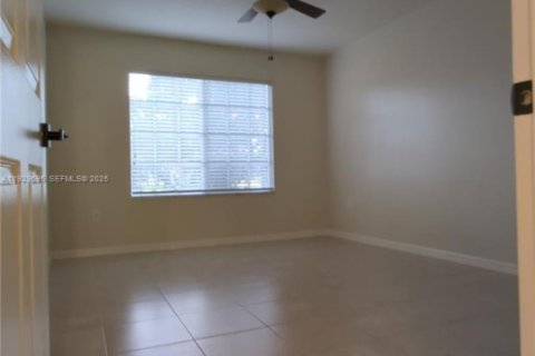 Condo in West Palm Beach, Florida, 1 bedroom  № 1993504 - photo 20