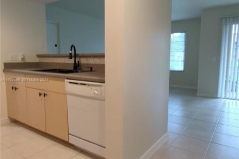 Condo in West Palm Beach, Florida, 1 bedroom  № 1993504 - photo 1
