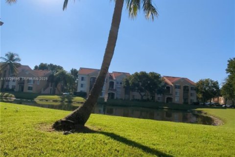 Condo in West Palm Beach, Florida, 1 bedroom  № 1993504 - photo 30