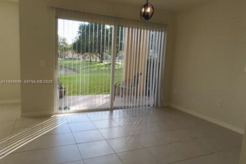 Condo in West Palm Beach, Florida, 1 bedroom  № 1993504 - photo 27