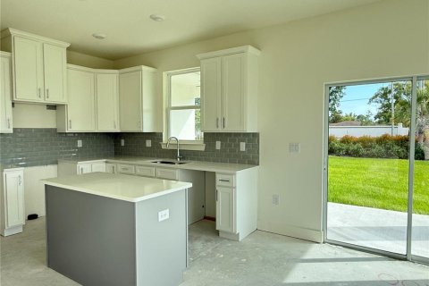 House in Hudson, Florida 3 bedrooms, 166.67 sq.m. № 1778089 - photo 3