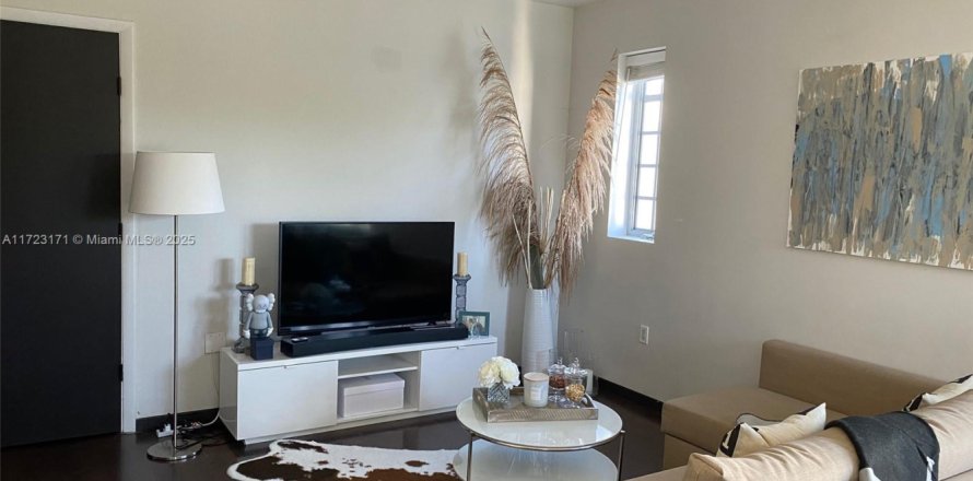 Condominio en Miami Beach, Florida, 1 dormitorio  № 1702522