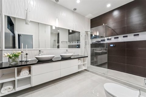 Casa en venta en Winter Park, Florida, 4 dormitorios, 260.78 m2 № 2115392 - foto 18