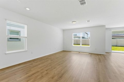 Casa en venta en Lake Alfred, Florida, 4 dormitorios, 210.14 m2 № 2200652 - foto 6