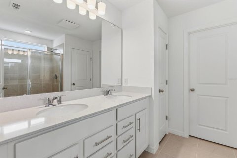 Casa en venta en Lake Alfred, Florida, 4 dormitorios, 210.14 m2 № 2200652 - foto 11