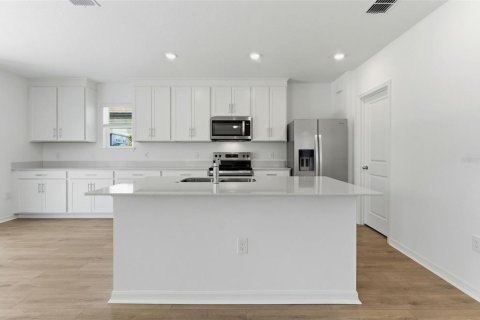Casa en venta en Lake Alfred, Florida, 4 dormitorios, 210.14 m2 № 2200652 - foto 3