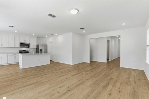 Casa en venta en Lake Alfred, Florida, 4 dormitorios, 210.14 m2 № 2200652 - foto 5