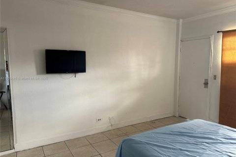 Снять в аренду коммерческую недвижимость в Халландейл-Бич, Флорида 1 спальня, 29.73м2, № 1963740 - фото 10