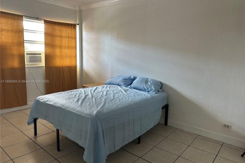 Снять в аренду коммерческую недвижимость в Халландейл-Бич, Флорида 1 спальня, 29.73м2, № 1963740 - фото 15