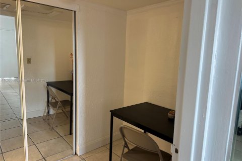 Снять в аренду коммерческую недвижимость в Халландейл-Бич, Флорида 1 спальня, 29.73м2, № 1963740 - фото 14