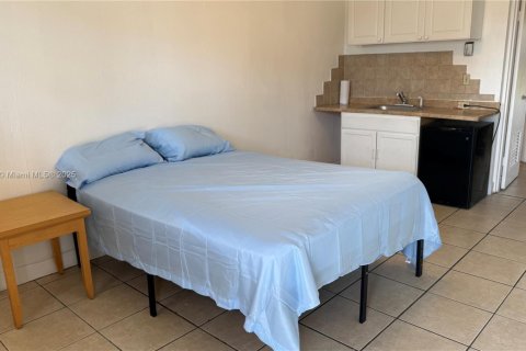 Снять в аренду коммерческую недвижимость в Халландейл-Бич, Флорида 1 спальня, 29.73м2, № 1963740 - фото 6