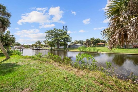Villa ou maison à louer à Port Charlotte, Floride: 3 chambres, 108.7 m2 № 2415259 - photo 22