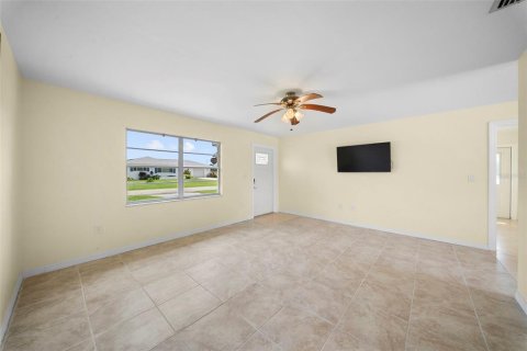 Villa ou maison à louer à Port Charlotte, Floride: 3 chambres, 108.7 m2 № 2415259 - photo 5