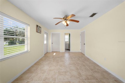 Villa ou maison à louer à Port Charlotte, Floride: 3 chambres, 108.7 m2 № 2415259 - photo 18