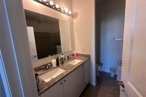 House in Poinciana, Florida 4 bedrooms, 111.48 sq.m. № 2395989 - photo 9