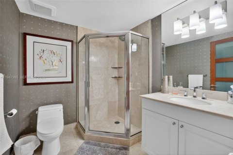 Condo in Aventura, Florida, 3 bedrooms  № 2006230 - photo 29
