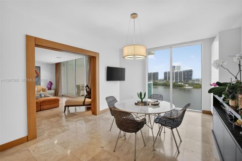 Condo in Aventura, Florida, 3 bedrooms  № 2006230 - photo 23