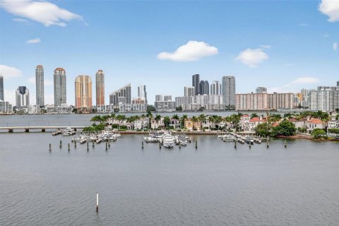 Condo in Aventura, Florida, 3 bedrooms  № 2006230 - photo 14