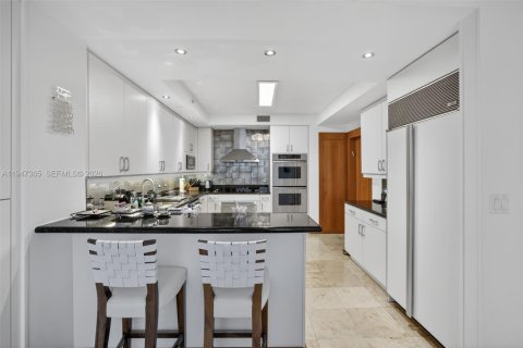 Condo in Aventura, Florida, 3 bedrooms  № 2006230 - photo 22