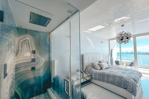 Condo in Miami, Florida, 2 bedrooms  № 2068302 - photo 7