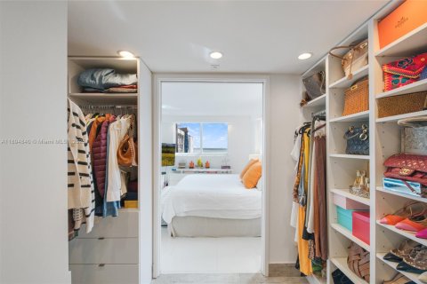 Снять в аренду кондоминиум в Майами-Бич, Флорида 1 спальня, 60.76м2, № 1950036 - фото 16