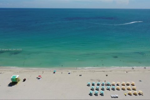 Снять в аренду кондоминиум в Майами-Бич, Флорида 1 спальня, 60.76м2, № 1950036 - фото 22