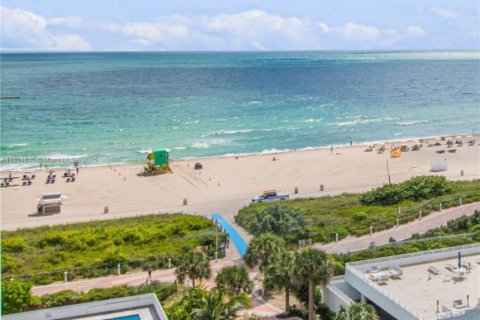 Снять в аренду кондоминиум в Майами-Бич, Флорида 1 спальня, 60.76м2, № 1950036 - фото 4