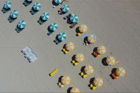 Снять в аренду кондоминиум в Майами-Бич, Флорида 1 спальня, 60.76м2, № 1950036 - фото 23