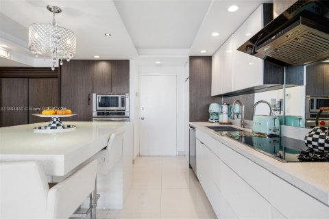 Снять в аренду кондоминиум в Майами-Бич, Флорида 1 спальня, 60.76м2, № 1950036 - фото 7