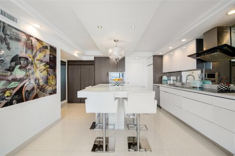 Снять в аренду кондоминиум в Майами-Бич, Флорида 1 спальня, 60.76м2, № 1950036 - фото 6