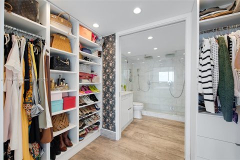 Снять в аренду кондоминиум в Майами-Бич, Флорида 1 спальня, 60.76м2, № 1950036 - фото 15