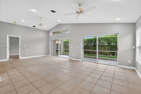 House in Boca Raton, Florida 3 bedrooms, 159.23 sq.m. № 1944248 - photo 16