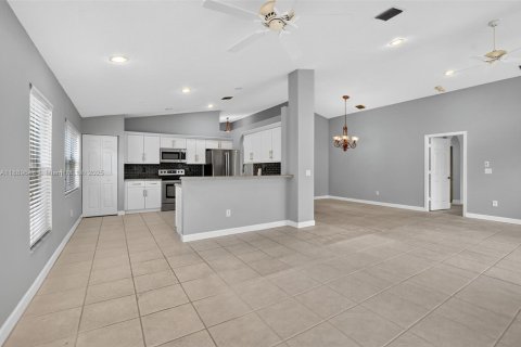House in Boca Raton, Florida 3 bedrooms, 159.23 sq.m. № 1944248 - photo 15