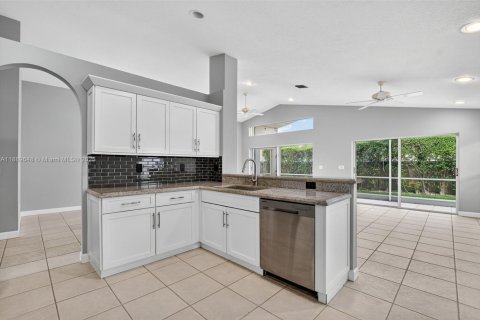 House in Boca Raton, Florida 3 bedrooms, 159.23 sq.m. № 1944248 - photo 20