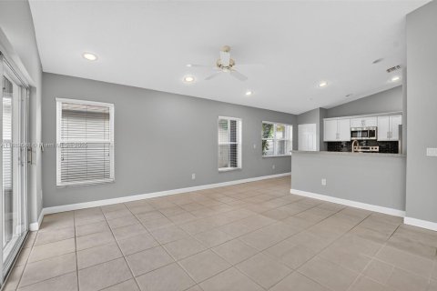 House in Boca Raton, Florida 3 bedrooms, 159.23 sq.m. № 1944248 - photo 14