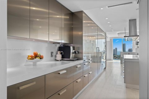 Купить кондоминиум в Авентура, Флорида 6 спален, 513.29м2, № 1746105 - фото 17