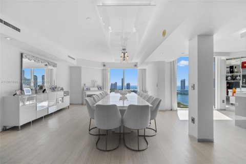 Купить кондоминиум в Авентура, Флорида 6 спален, 513.29м2, № 1746105 - фото 3