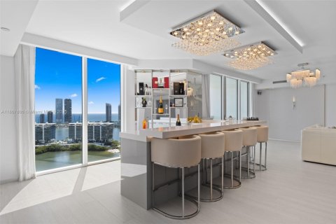 Купить кондоминиум в Авентура, Флорида 6 спален, 513.29м2, № 1746105 - фото 5