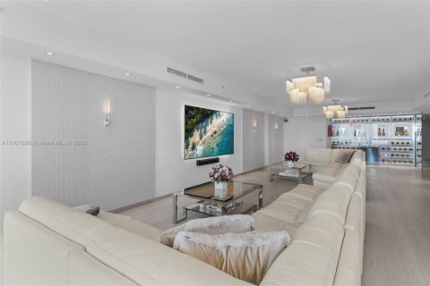 Купить кондоминиум в Авентура, Флорида 6 спален, 513.29м2, № 1746105 - фото 7