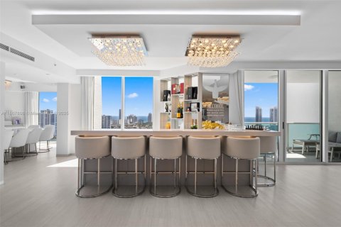 Купить кондоминиум в Авентура, Флорида 6 спален, 513.29м2, № 1746105 - фото 4