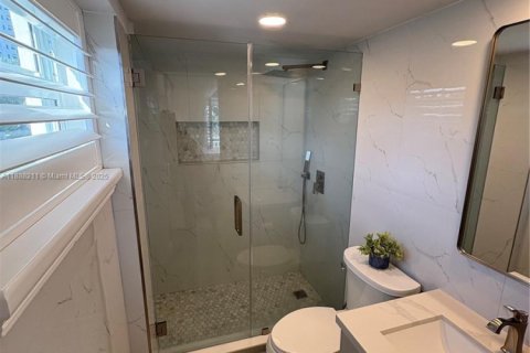 Condominio en venta en Hollywood, Florida, 2 dormitorios, 78.97 m2 № 1947333 - foto 5