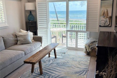 Condominio en venta en Hollywood, Florida, 2 dormitorios, 78.97 m2 № 1947333 - foto 3