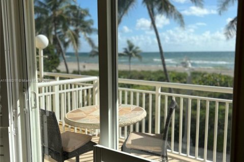 Condominio en venta en Hollywood, Florida, 2 dormitorios, 78.97 m2 № 1947333 - foto 6